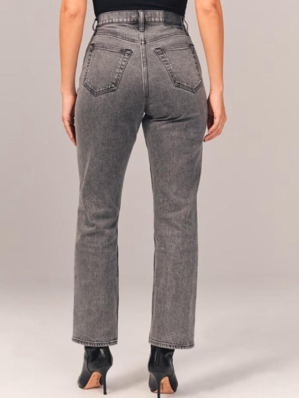 Abercrombie & Fitch Curve Love Ultra High Rise Ankle Straight Jeans Grey